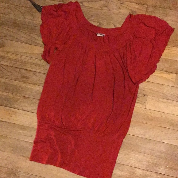 Size S Red flutter sleeve shirt - Picture 4 of 5